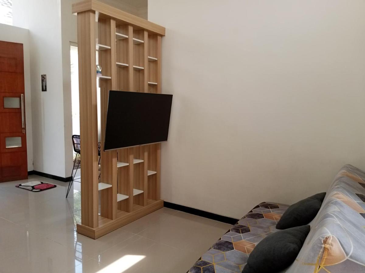 Villa Harmony Syariah II Batu  Bagian luar foto